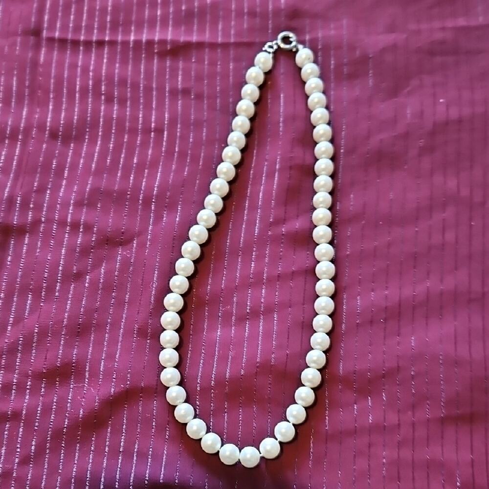 7 Assorted Handmade Faux Pearl Necklaces - Picture 7 of 8
